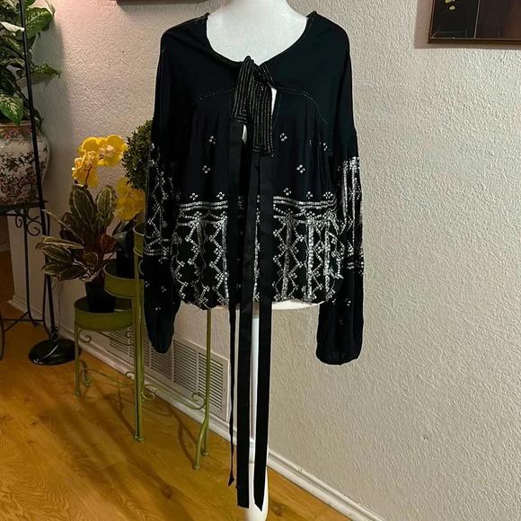 Free People oversized black/silver sequined tops size S - Picture 1 of 11